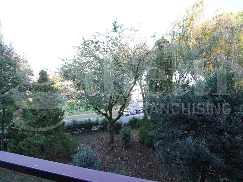 Appartamento in Vendita a Venezia, 195'000€, 120 m², con Box