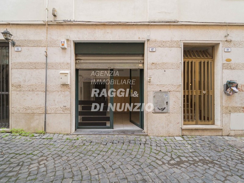 Immobile commerciale in Affitto a Frascati, 640€, 30 m²