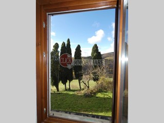 Casale in Vendita a Scarperia e San Piero, 275'000&euro;, 360 m²