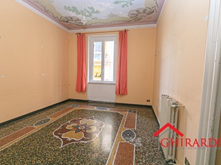 Appartamento in Affitto a Genova, 600€, 104 m²