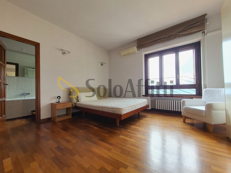 Quadrilocale in Affitto a Catanzaro, zona Stadio - Ospedale, 500&euro;, 130 m², arredato