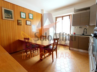 Appartamento in Affitto a Recanati, 700€, 125 m²