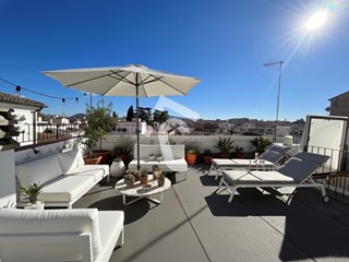 Casa Indipendente in Vendita a Jesi, zona ZONA 1A, 229'000€, 135 m², con Box