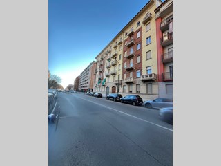 Trilocale in Affitto a Torino, zona Nizza Millefonti, 850€, 80 m², arredato