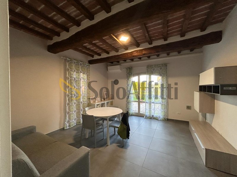 Trilocale in Affitto a Modena, 1'100€, 65 m², arredato