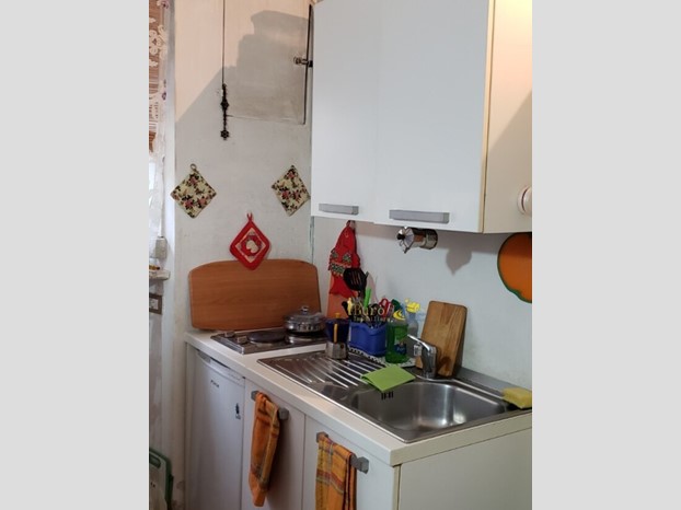 Monolocale in Affitto a Parma, zona Oltretorrente, 300€, 20 m², arredato
