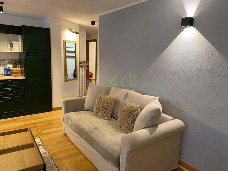 Quadrilocale in Affitto a Courmayeur, 1'700€, 75 m², arredato