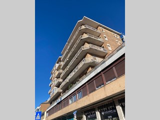 Trilocale in Vendita a Como, 230'000&euro;, 91 m²