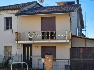 Casa Indipendente in Vendita a Noventa Vicentina, 125'000&euro;, 158 m²