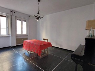 Trilocale in Vendita a Genova, zona Marassi, 89'000€, 87 m²