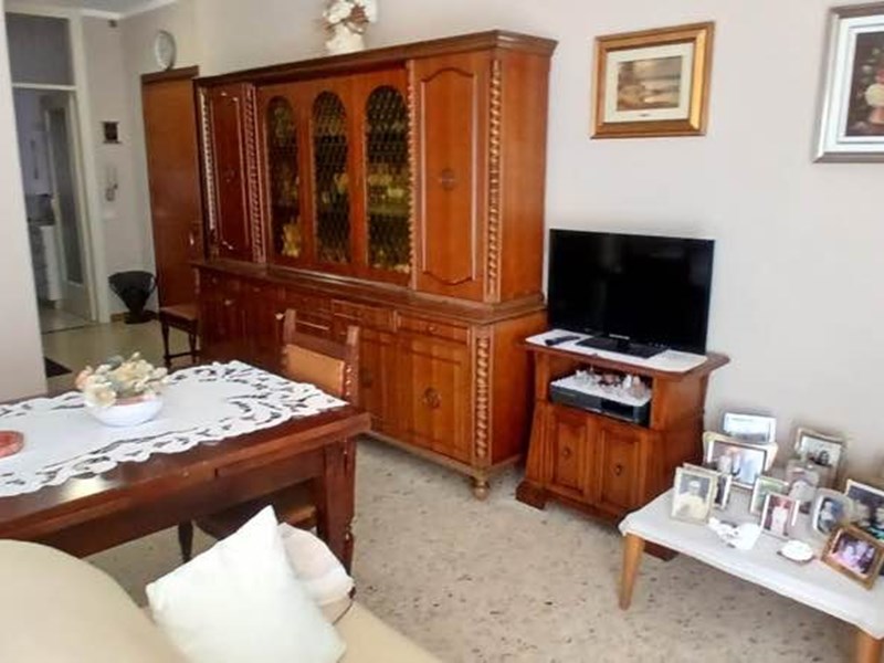 Trilocale in Affitto a Angera, 600€, 80 m², con Box