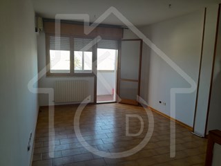 Bilocale in Vendita a Bondeno, zona Via Galileo Galilei, 43'000€, 50 m²