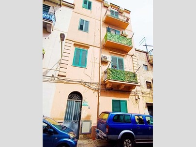 Trilocale in Vendita a Palermo, 74'000€, 70 m²