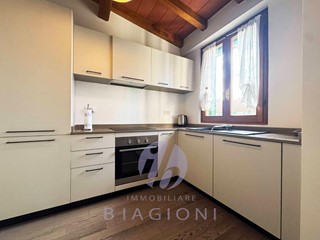 Appartamento in Vendita a Pietrasanta, zona Tonfano, 600'000€, 100 m², arredato