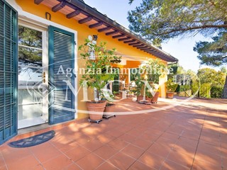 Villa in Vendita a Santa Maria a Monte, 540'000&euro;, 170 m²