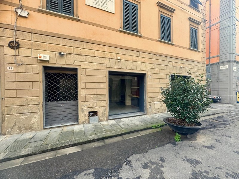 Immobile commerciale in Vendita a Pontedera, 190'000&euro;, 92 m²