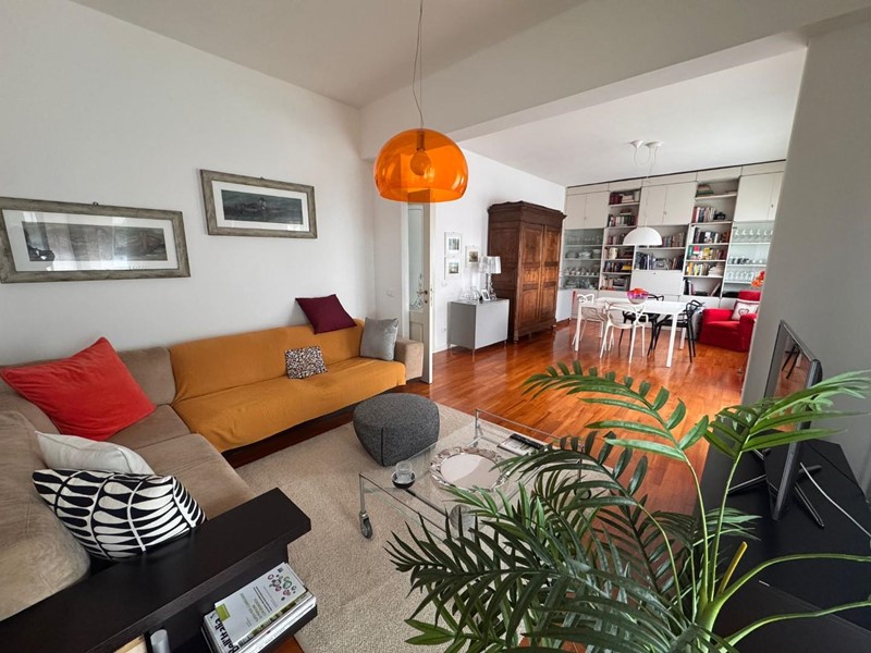 Appartamento in Vendita a Massa, 380'000€, 141 m²