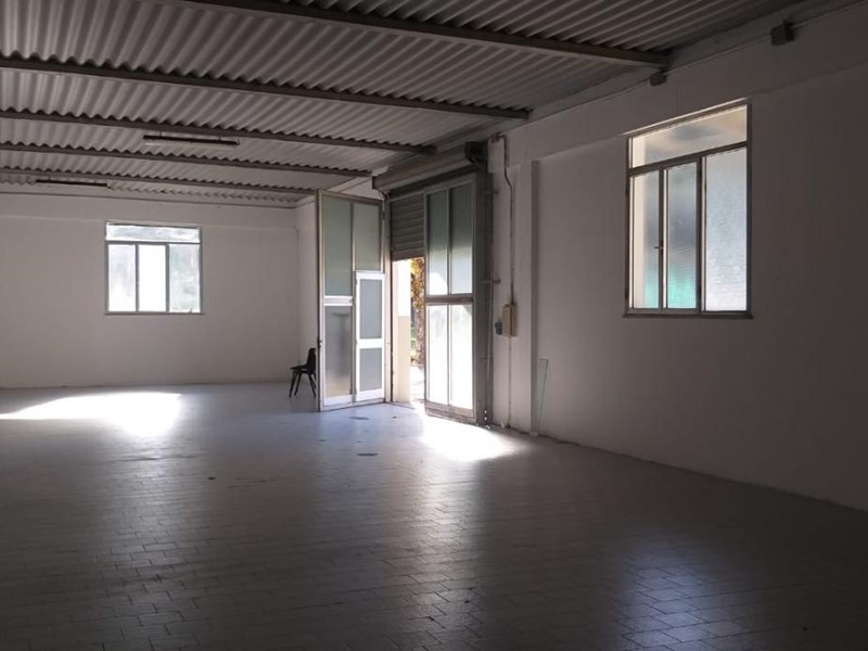 Capannone in Affitto a Empoli, 1'000&euro;, 260 m²