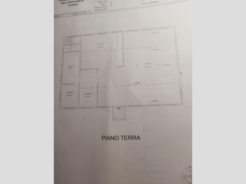 Capannone in Affitto a Gambassi Terme, 3'200&euro;, 600 m²