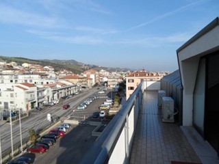 Ufficio in Affitto a San Benedetto del Tronto, 600€, 90 m²