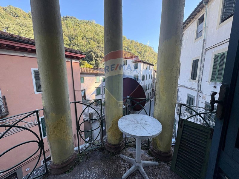 Appartamento in Vendita a Bagni di Lucca, 87'000€, 106 m²