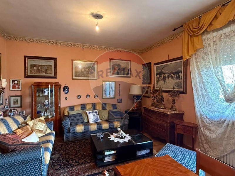 Appartamento in Vendita a Lucca, 169'000€, 120 m²