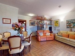 Trilocale in Vendita a Vanzago, 225'000&euro;, 114 m²