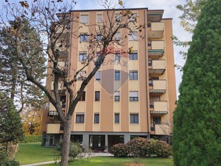 Trilocale in Vendita a Rho, 189'000&euro;, 89 m²