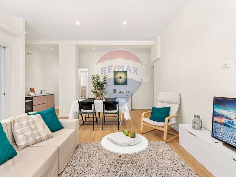 Trilocale in Vendita a Milano, 293'000&euro;, 92 m²