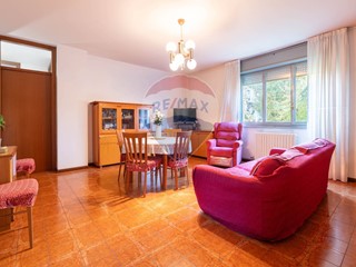 Trilocale in Vendita a Monza, 167'000€, 106 m²