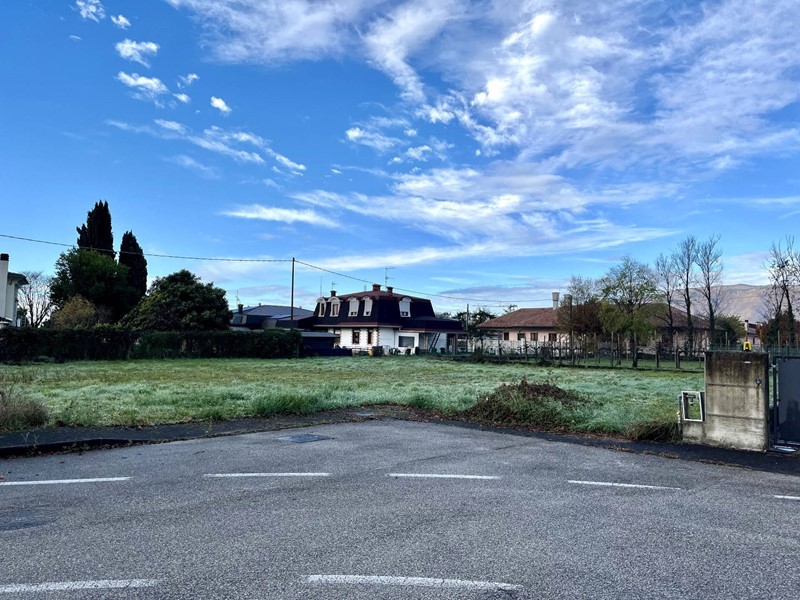 Terreno edificabile in Vendita a Roveredo in Piano, 120'000&euro;, 946 m²