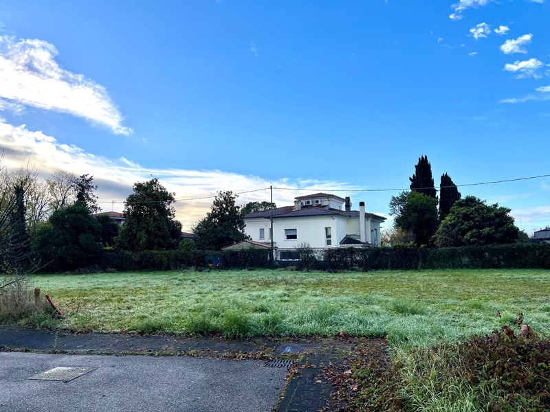 Terreno edificabile in Vendita a Roveredo in Piano, 100'000&euro;, 718 m²