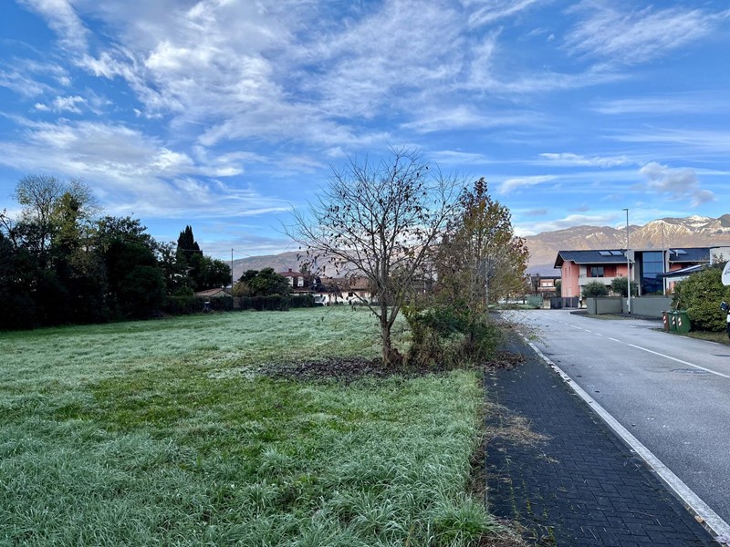 Terreno edificabile in Vendita a Roveredo in Piano, 100'000&euro;, 825 m²