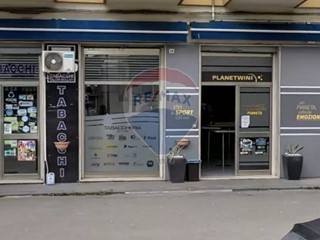 Immobile commerciale in Vendita a Caltanissetta, 60'000&euro;, 83 m²