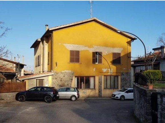 Appartamento in Vendita a Abbadia San Salvatore, 27'000€, 772 m²