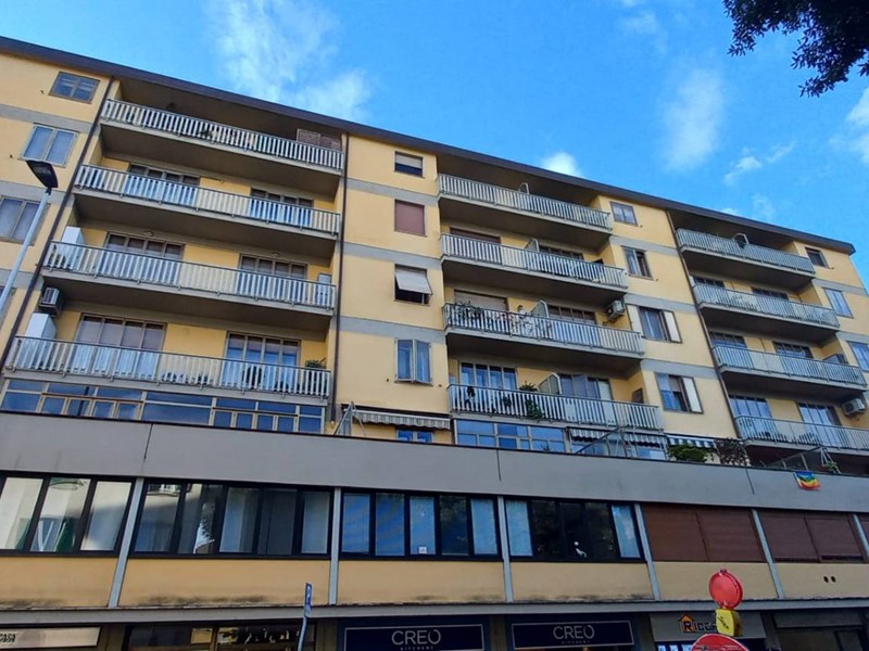Appartamento in Vendita a Firenze, 349'000€, 125 m²