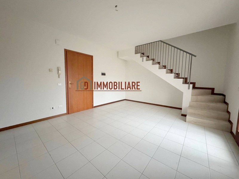 Bilocale in Vendita a Montebelluna, 108'000&euro;, 70 m²