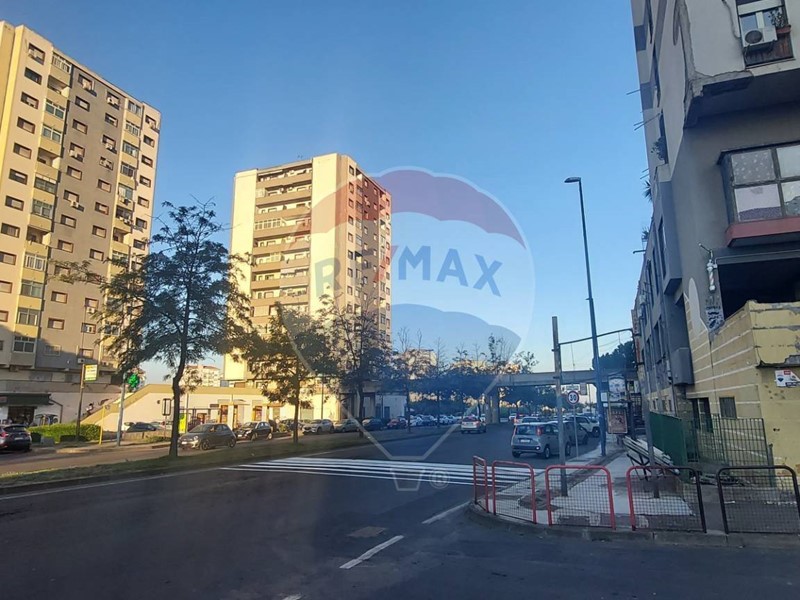 Trilocale in Vendita a Catania, 89'000€, 85 m²