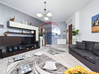 Appartamento in Vendita a Acireale, 150'000€, 114 m²