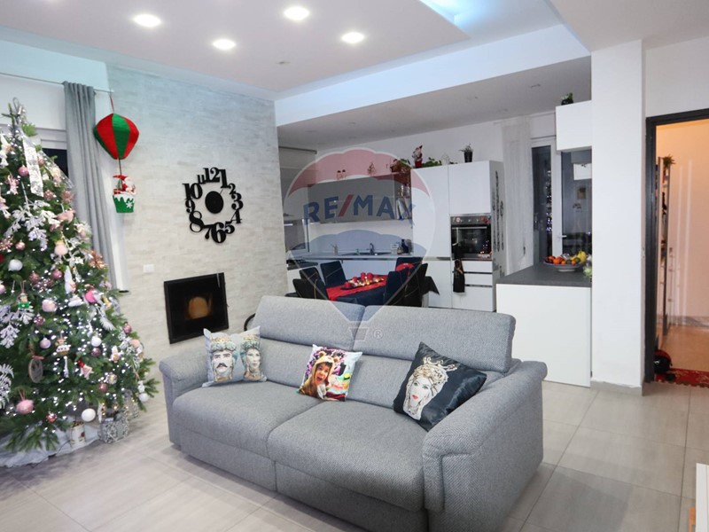 Casa Indipendente in Vendita a Mascali, 190'000&euro;, 167 m²