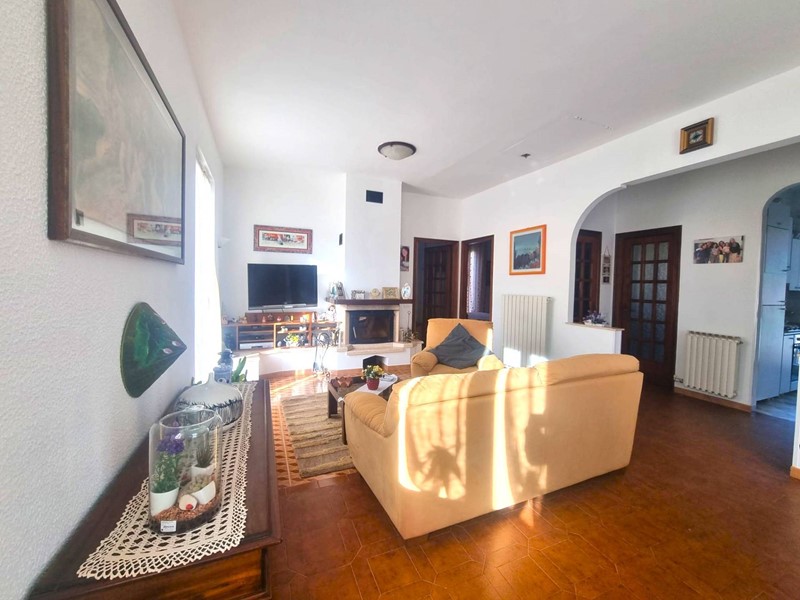 Appartamento in Vendita a Orco Feglino, 295'000€, 230 m²