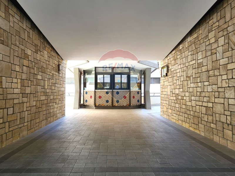 Bilocale in Vendita a Roma, 249'000€, 77 m²