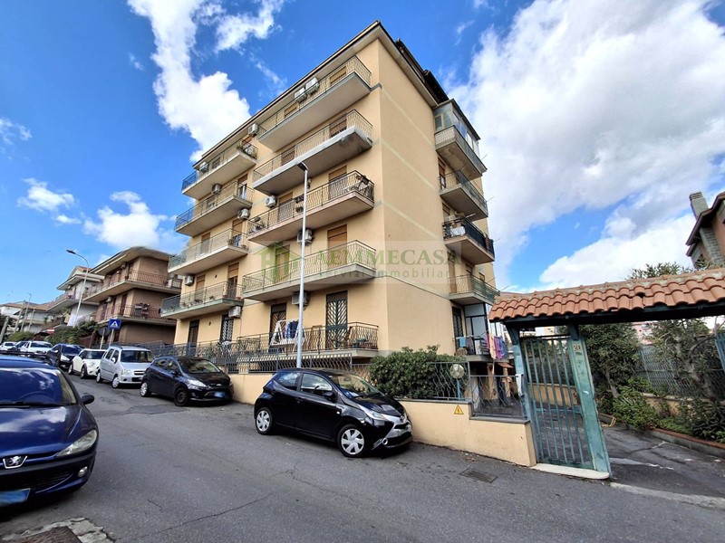 Quadrilocale in Vendita a Gravina di Catania, 145'000€, 115 m²