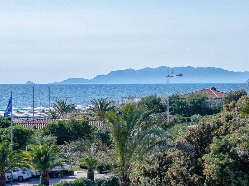 Appartamento in Vendita a Camaiore, 4'000'000&euro;, 1500 m², con Box