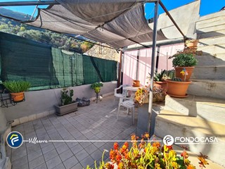 Casa Semi Indipendente in Vendita a Cisano sul Neva, 115'000€, 150 m²
