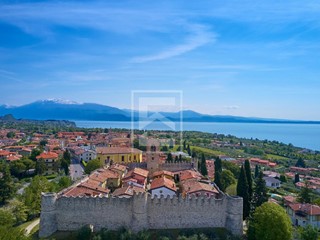 Trilocale in Vendita a Moniga del Garda, 289'000&euro;, 85 m²