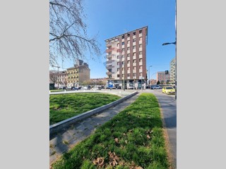 Bilocale in Affitto a Milano, 950€, 80 m²