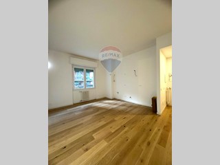 Bilocale in Vendita a Milano, 312'000&euro;, 60 m²