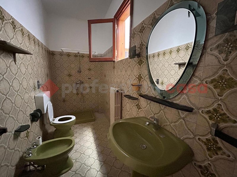 Trilocale in Vendita a Faggiano, 49'000&euro;, 75 m², con Box