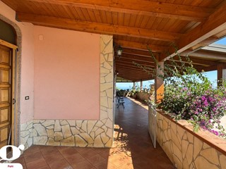Villa in Vendita a Gioiosa Marea, 250 m²